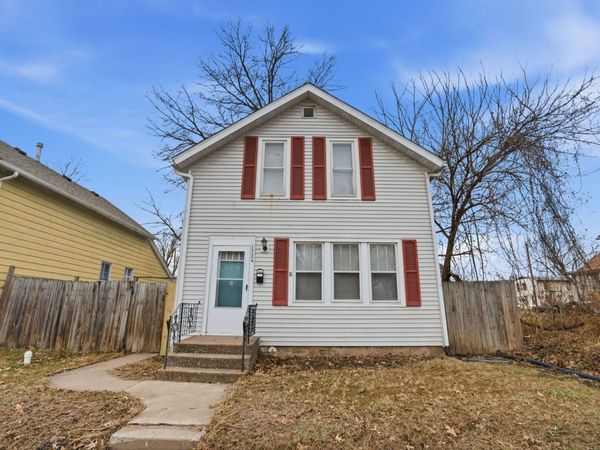 1324 Marquette Street , Davenport, IA 52804
