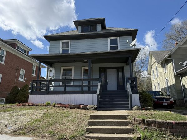 928 North Avenue , Rockford, IL 61103