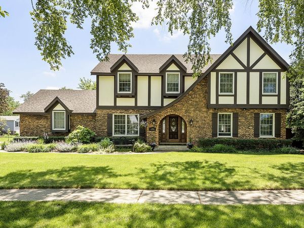 1378 Colonial Square , Wheaton, IL 60189