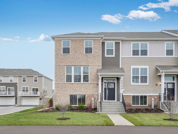 12300 Tinsley Street , Huntley, IL 60142