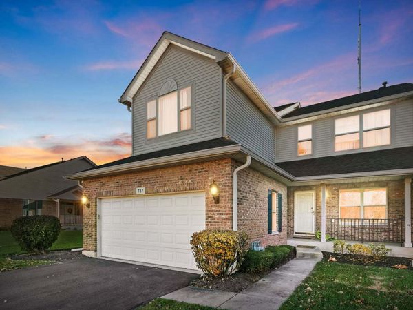 737 W St Johns Place , Addison, IL 60101