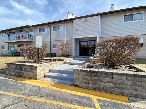 860 E Old Willow Road , Unit 221, Prospect Heights, IL 60070