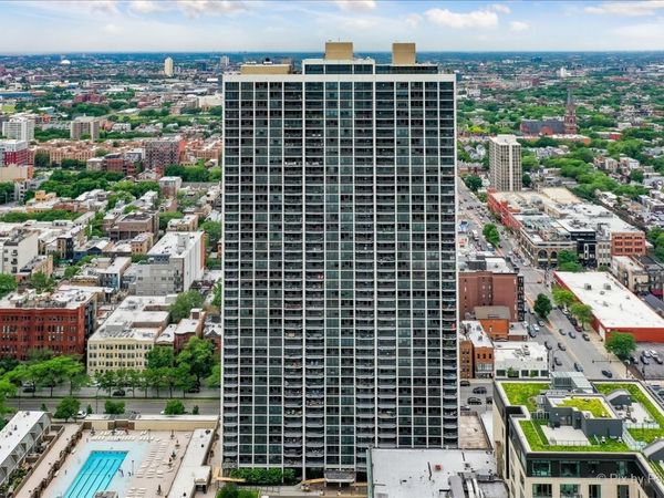 1560 N Sandburg Terrace , Unit 3206, Chicago, IL 60610