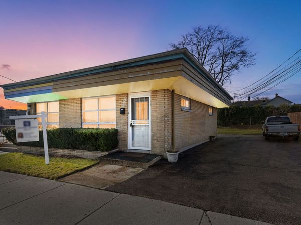 707 15th Street , Unit A-B, North Chicago, IL 60064