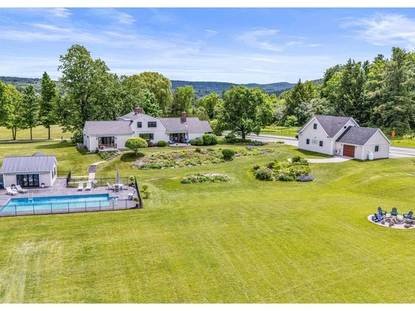 1549 Hinesburg Road, South Burlington, VT 05403