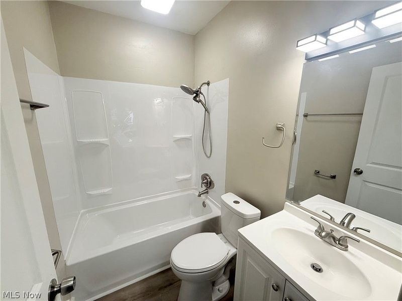 138 Roslyn, Youngstown, OH 44505 Photo 9