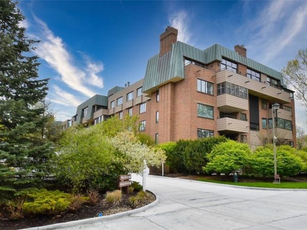 5200 Three Village Drive , Unit LLC, Lyndhurst, OH 44124