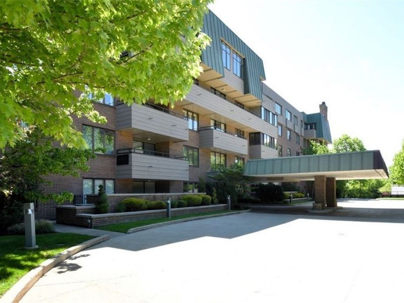 5200 Three Village Drive, Unit LLC, Lyndhurst, OH 44124 Photo 2