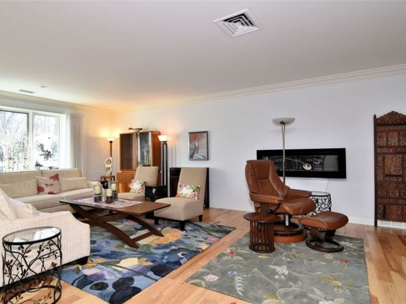 5200 Three Village Drive, Unit LLC, Lyndhurst, OH 44124 Photo 8