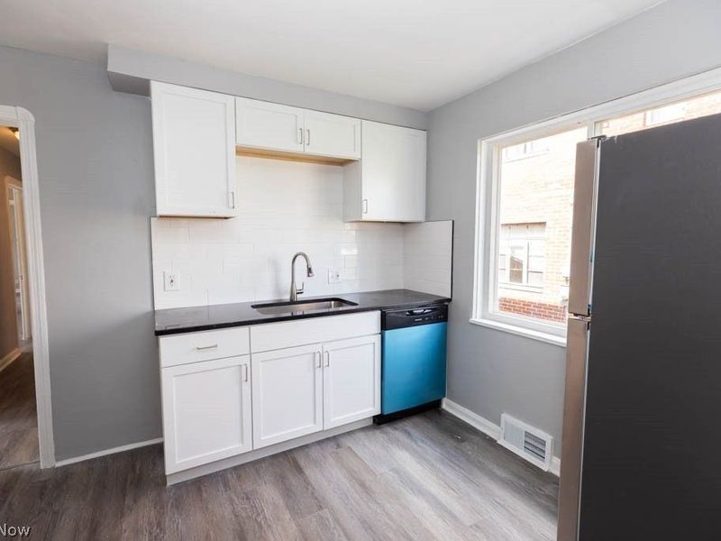 3596 Warren Road , Cleveland, OH 44111 Photo 5