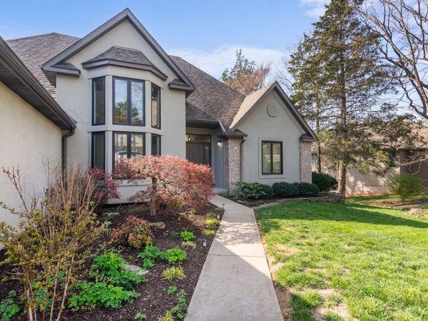 917 Silver Bluff Circle, Branson West, MO 65737