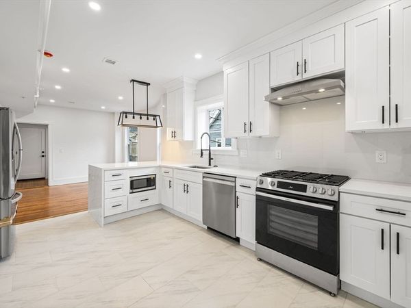 10 Beech St, Unit 3, Cambridge, MA 02140