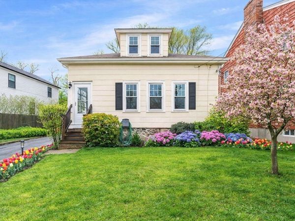 222 Windsor Ave, Swampscott, MA 01907