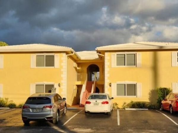 1420 SE 4th Avenue, Unit 1-8, Pompano Beach, FL 33097