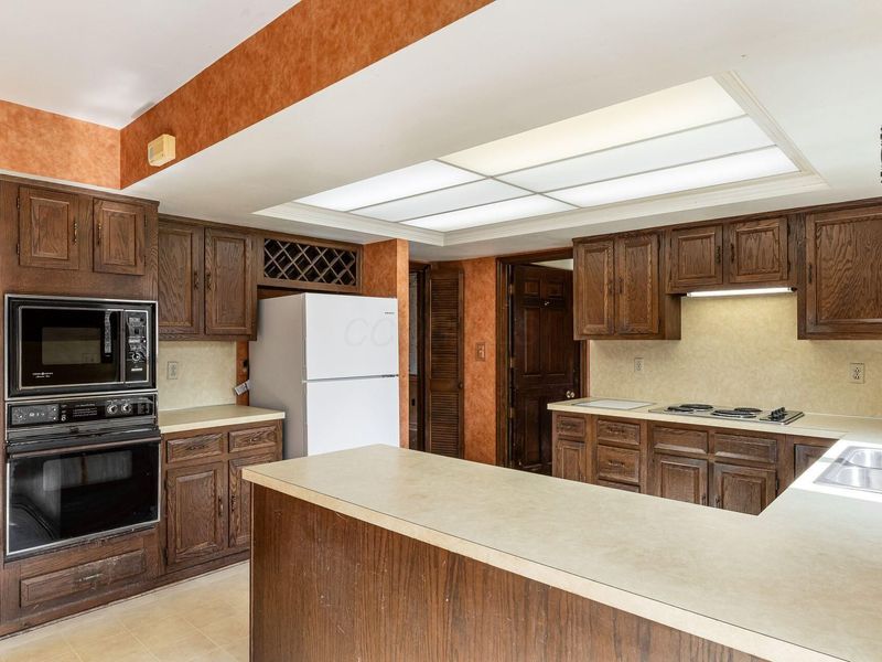 5605 Farms Drive, Columbus, OH 43213 Photo 16