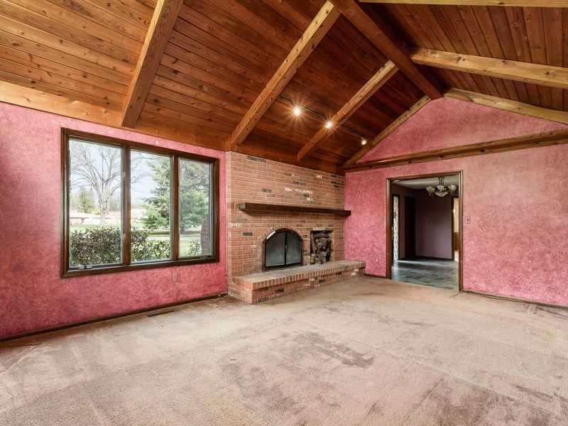 5605 Farms Drive, Columbus, OH 43213 Photo 2