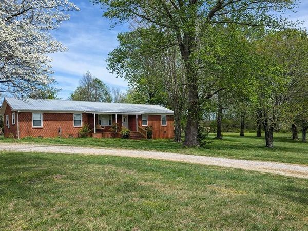 2633 Spencer Rd, Rock Island, TN 38581