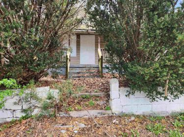 1619 E MAIN ST, WAYNESBORO, VA 22980