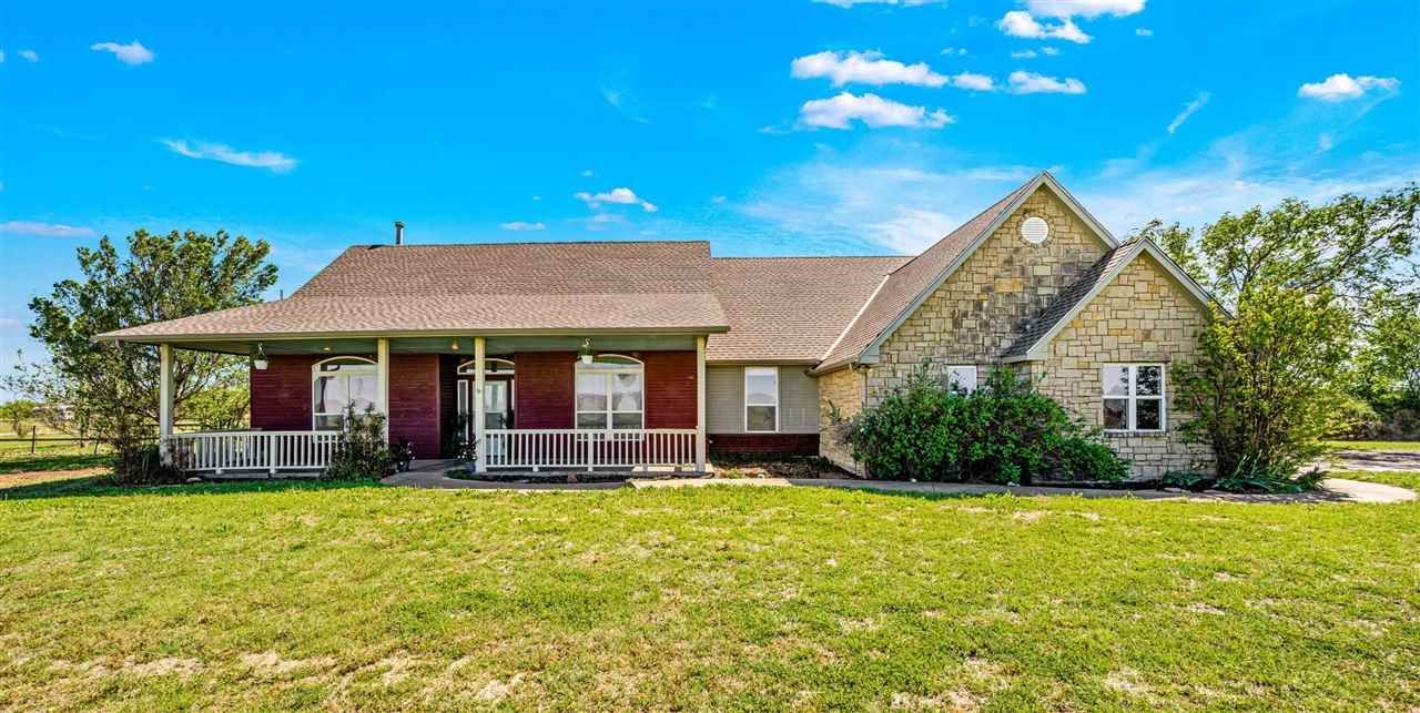 20621 SW Lee Blvd, Indiahoma, OK 00000 Main Photo