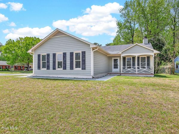 110 Stone Court, Jacksonville, NC 28540