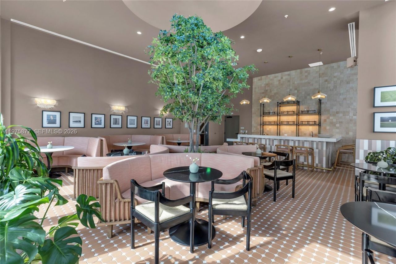 11 NE 6th St, Unit 407, Miami, FL 33132 Photo