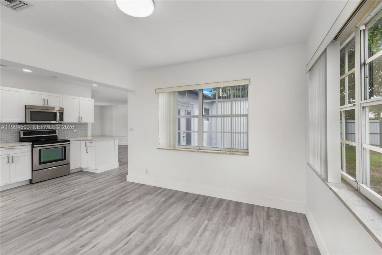 6820 Park St, Hollywood, FL 33024 Photo