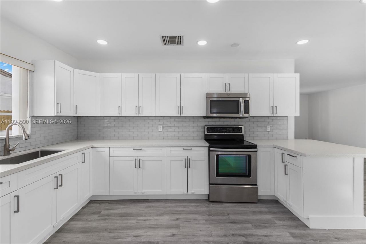 6820 Park St, Hollywood, FL 33024 Photo