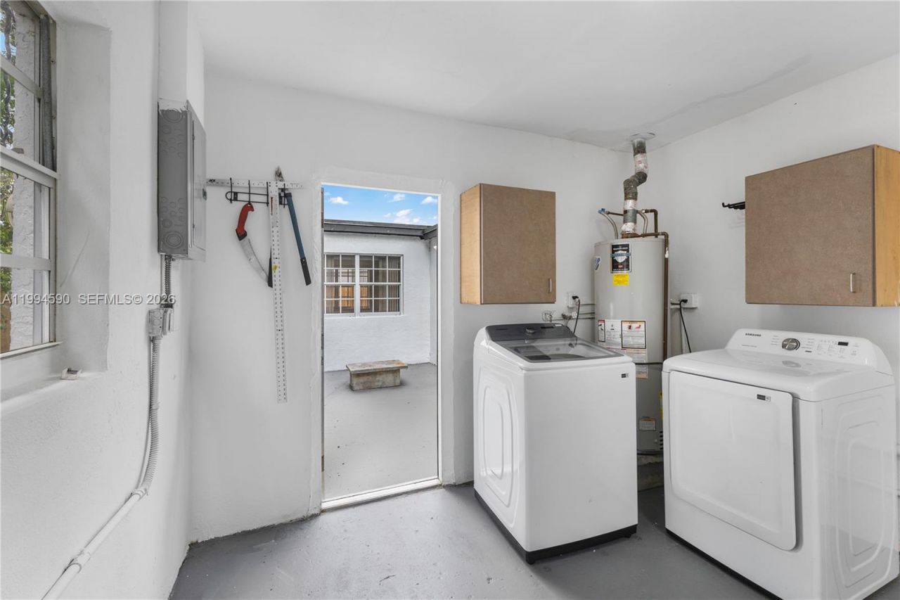 6820 Park St, Hollywood, FL 33024 Photo