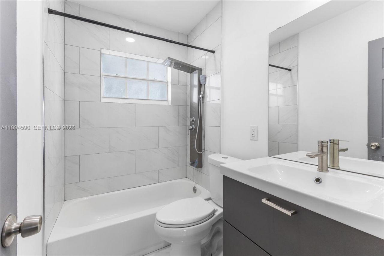 6820 Park St, Hollywood, FL 33024 Photo