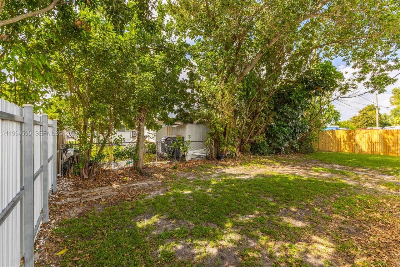 6820 Park St, Hollywood, FL 33024 Photo