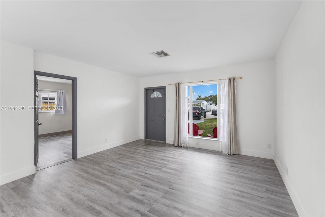 6820 Park St, Hollywood, FL 33024 Photo