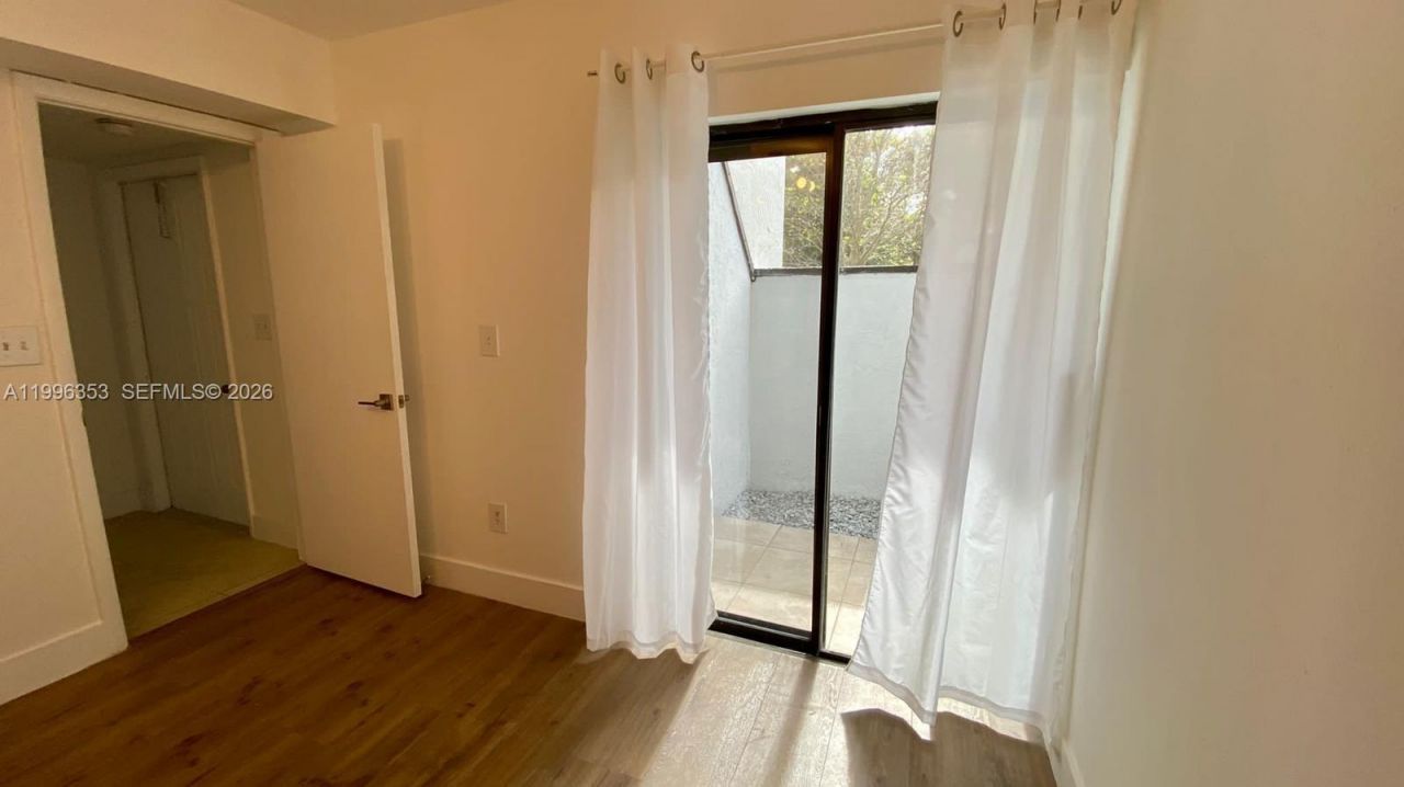 3552 Magellan Cir, Unit 126, Aventura, FL 33180 Photo