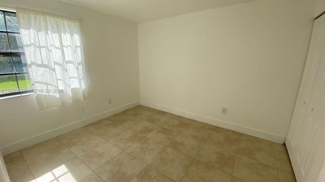 3552 Magellan Cir, Unit 126, Aventura, FL 33180 Photo