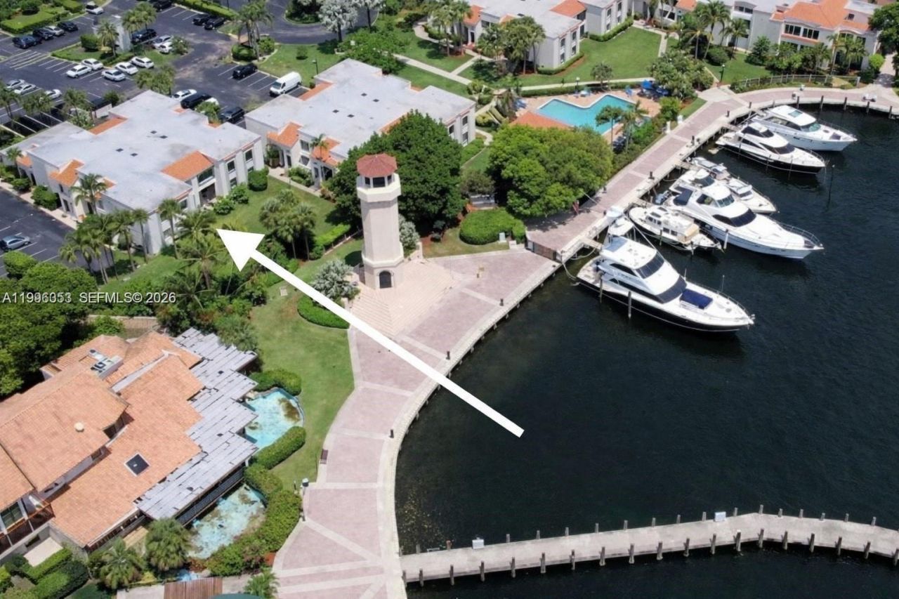 3552 Magellan Cir, Unit 126, Aventura, FL 33180 Photo