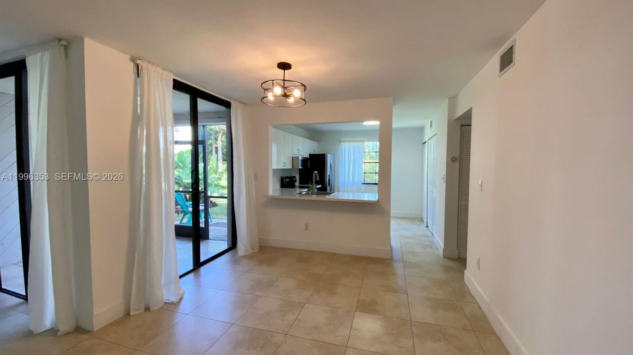 3552 Magellan Cir, Unit 126, Aventura, FL 33180 Photo