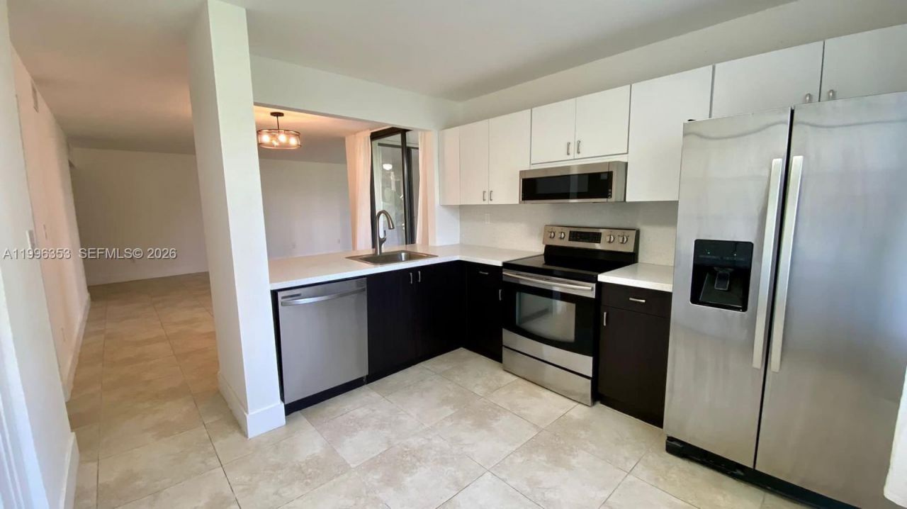 3552 Magellan Cir, Unit 126, Aventura, FL 33180 Photo