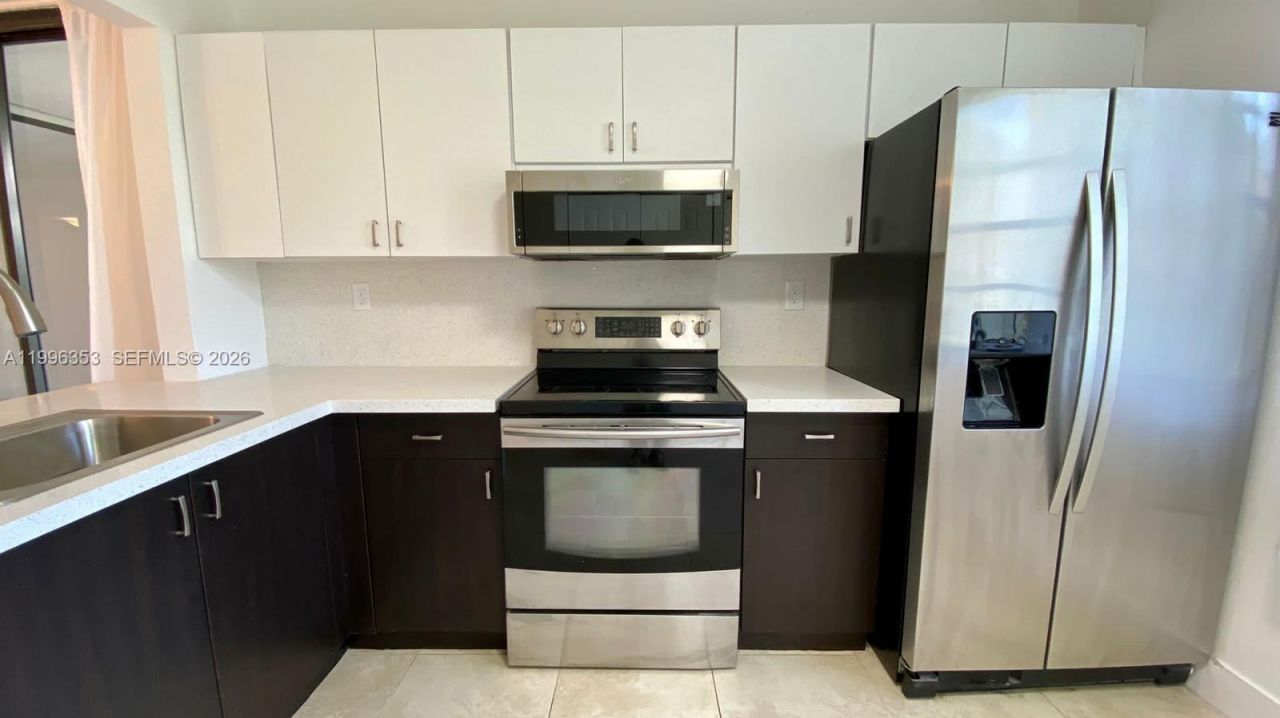 3552 Magellan Cir, Unit 126, Aventura, FL 33180 Photo