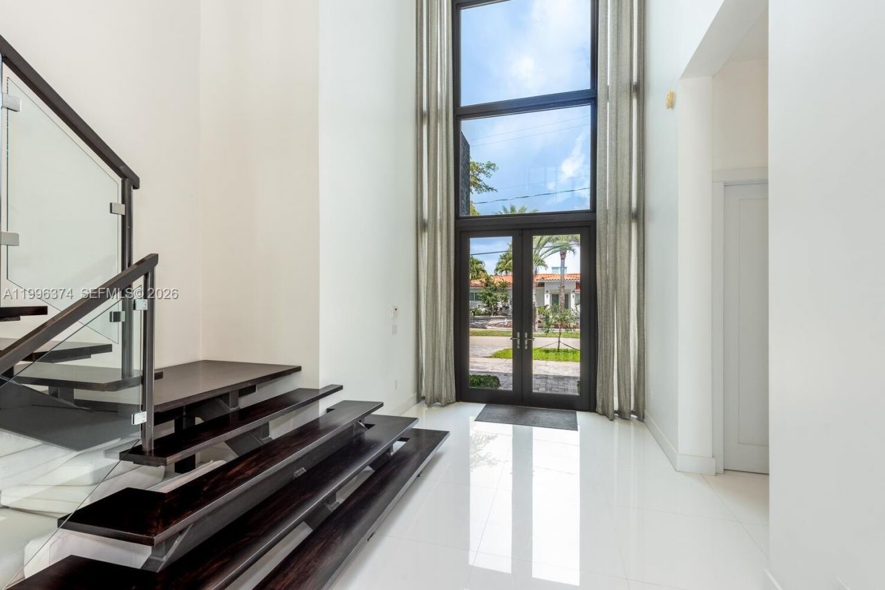 13145 Coronado Ln , North Miami, FL 33181 Photo