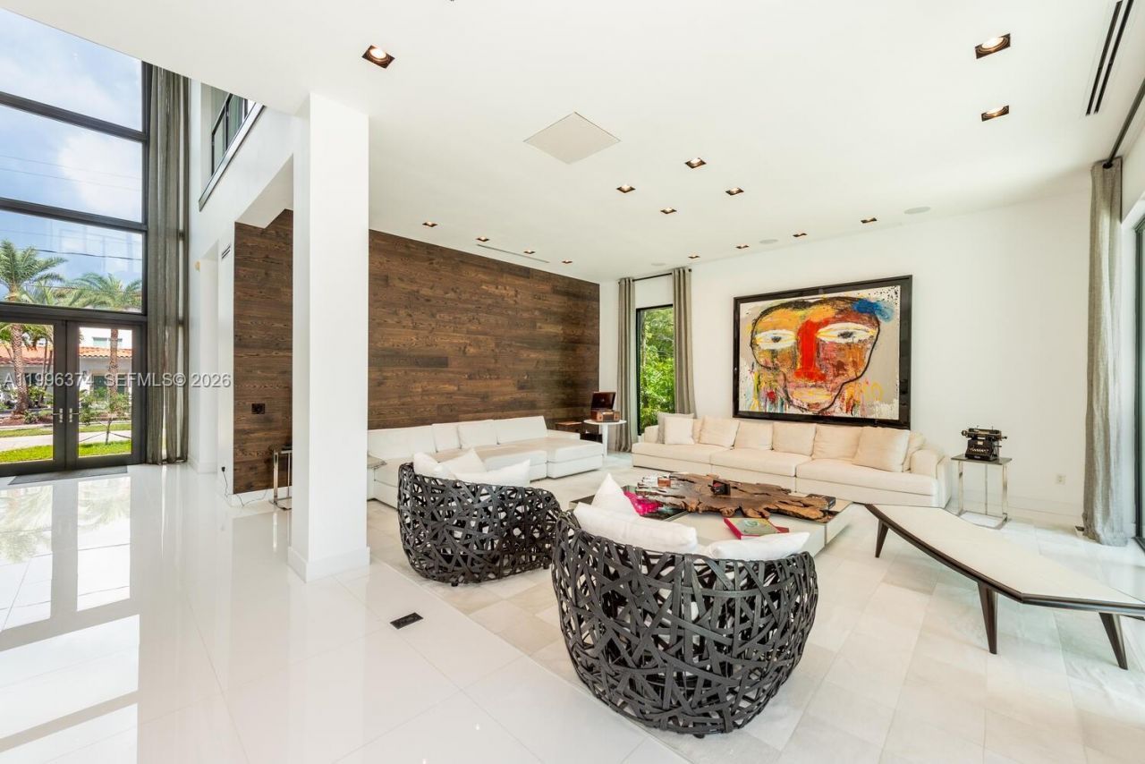 13145 Coronado Ln , North Miami, FL 33181 Photo