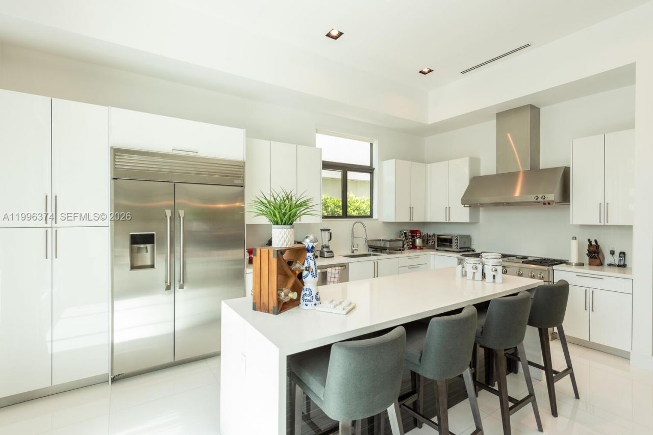 13145 Coronado Ln , North Miami, FL 33181 Photo