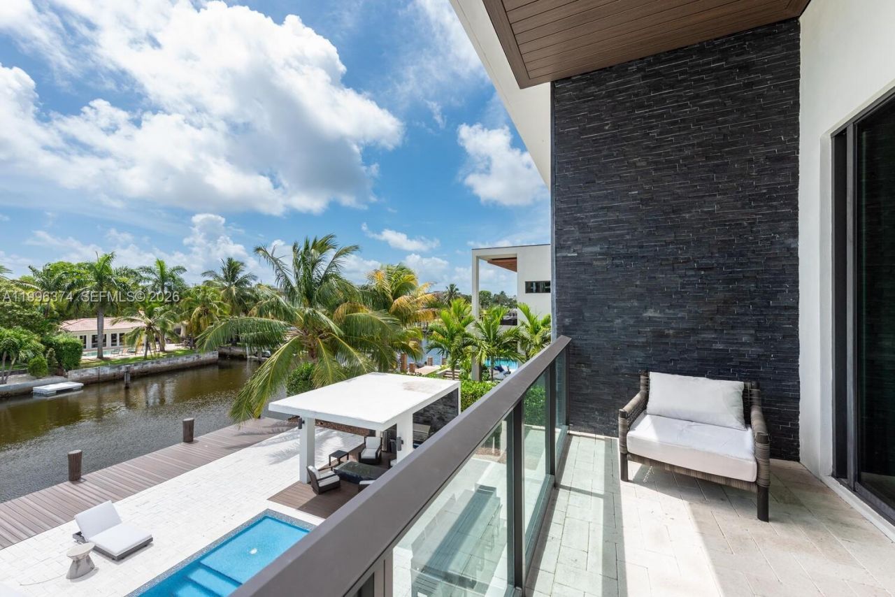 13145 Coronado Ln , North Miami, FL 33181 Photo