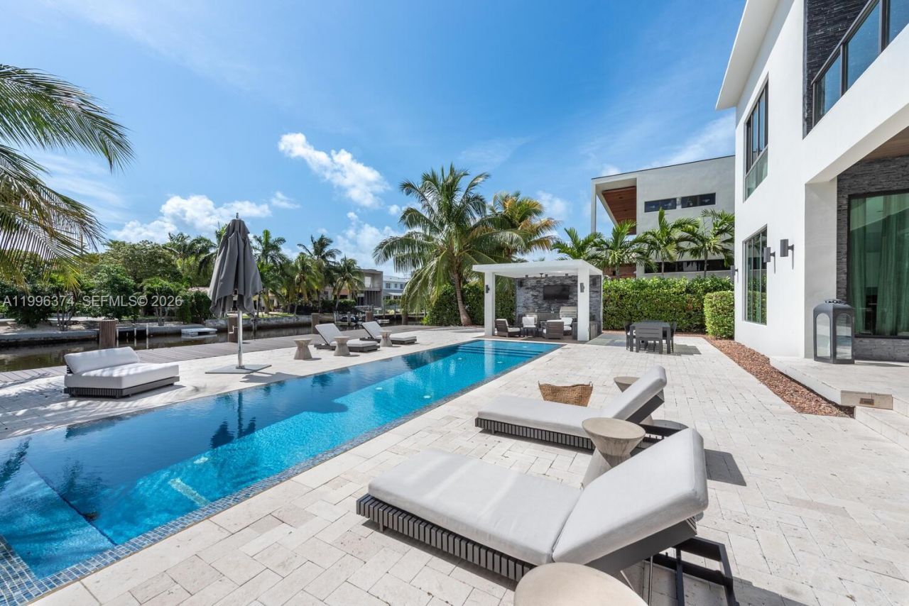 13145 Coronado Ln , North Miami, FL 33181 Photo