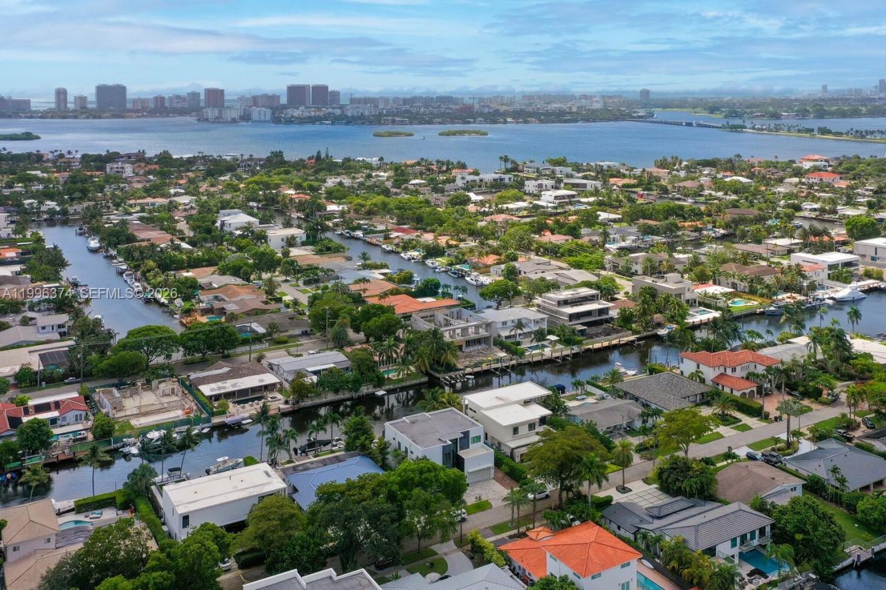 13145 Coronado Ln , North Miami, FL 33181 Photo