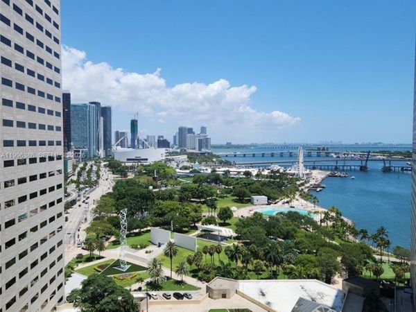 325 S Biscayne Blvd , Unit 2220, Miami, FL 33131