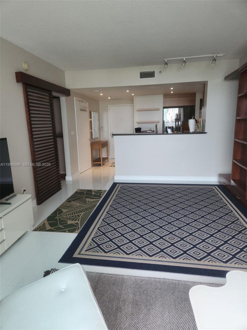 325 S Biscayne Blvd , Unit 2220, Miami, FL 33131 Photo