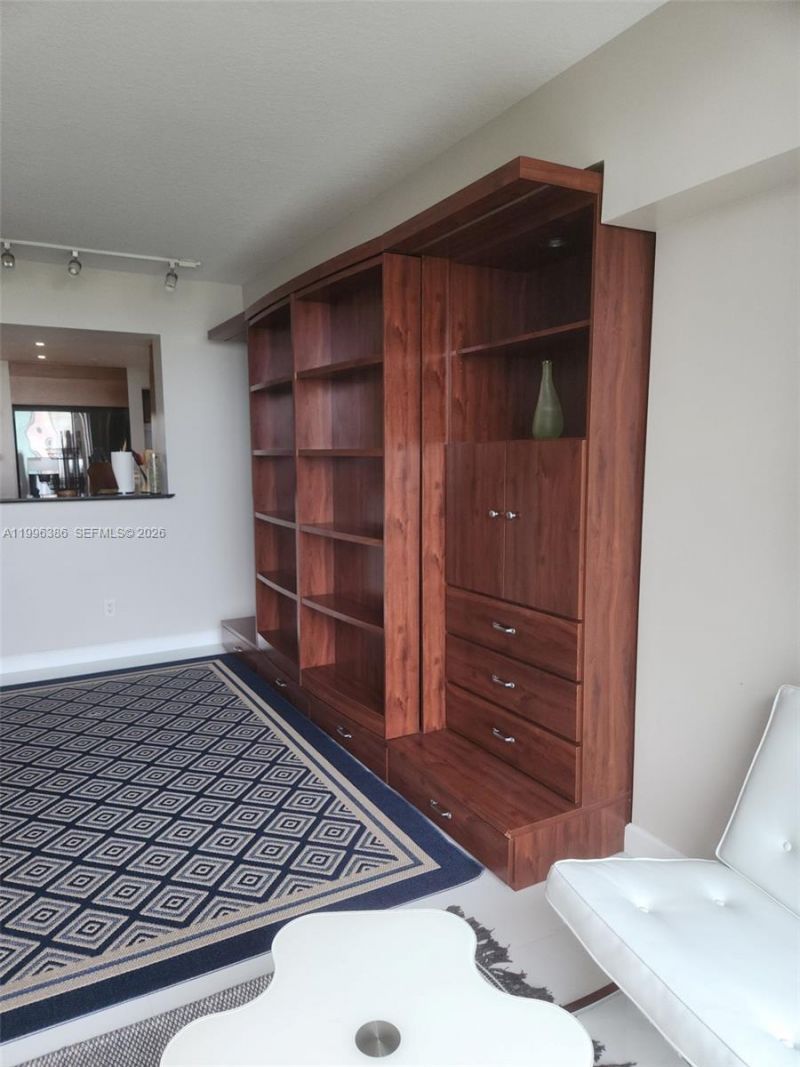 325 S Biscayne Blvd , Unit 2220, Miami, FL 33131 Photo