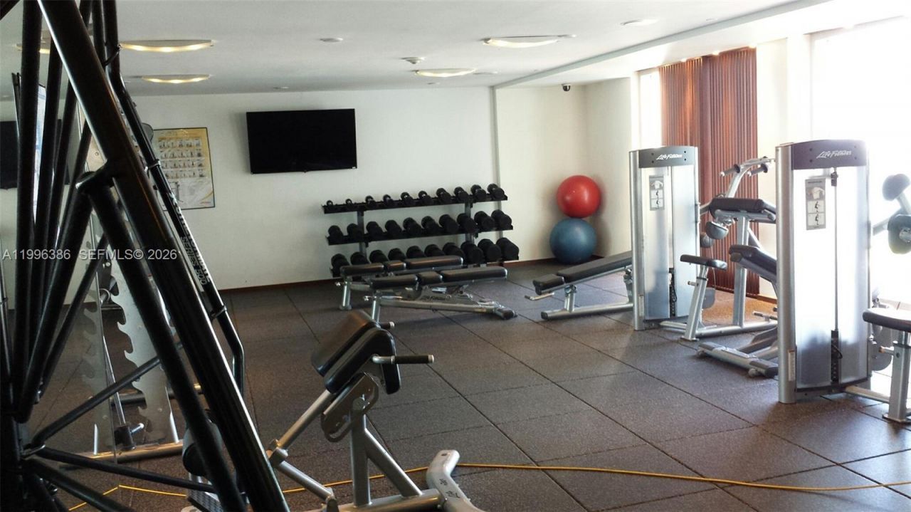 325 S Biscayne Blvd , Unit 2220, Miami, FL 33131 Photo