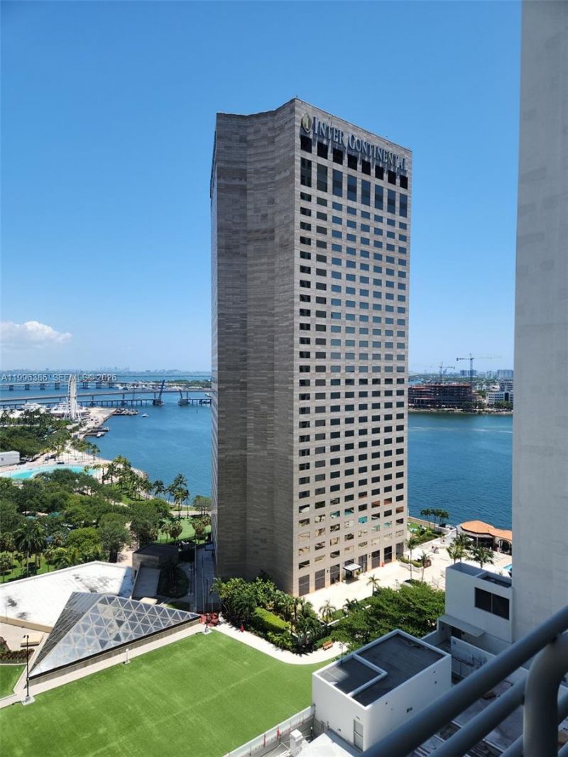 325 S Biscayne Blvd , Unit 2220, Miami, FL 33131 Photo