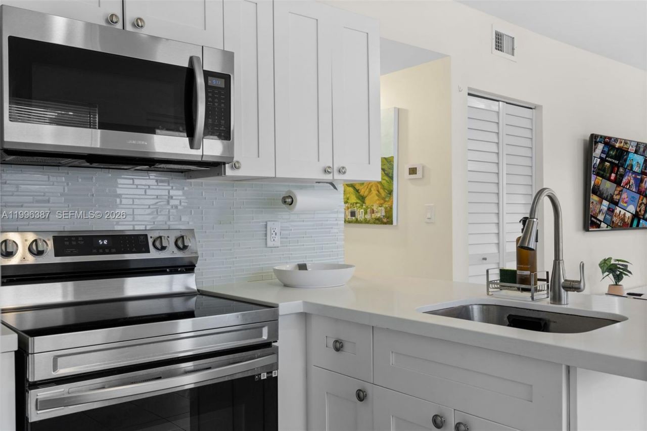 1286 NE 109th St, Unit 1, Miami, FL 33161 Photo
