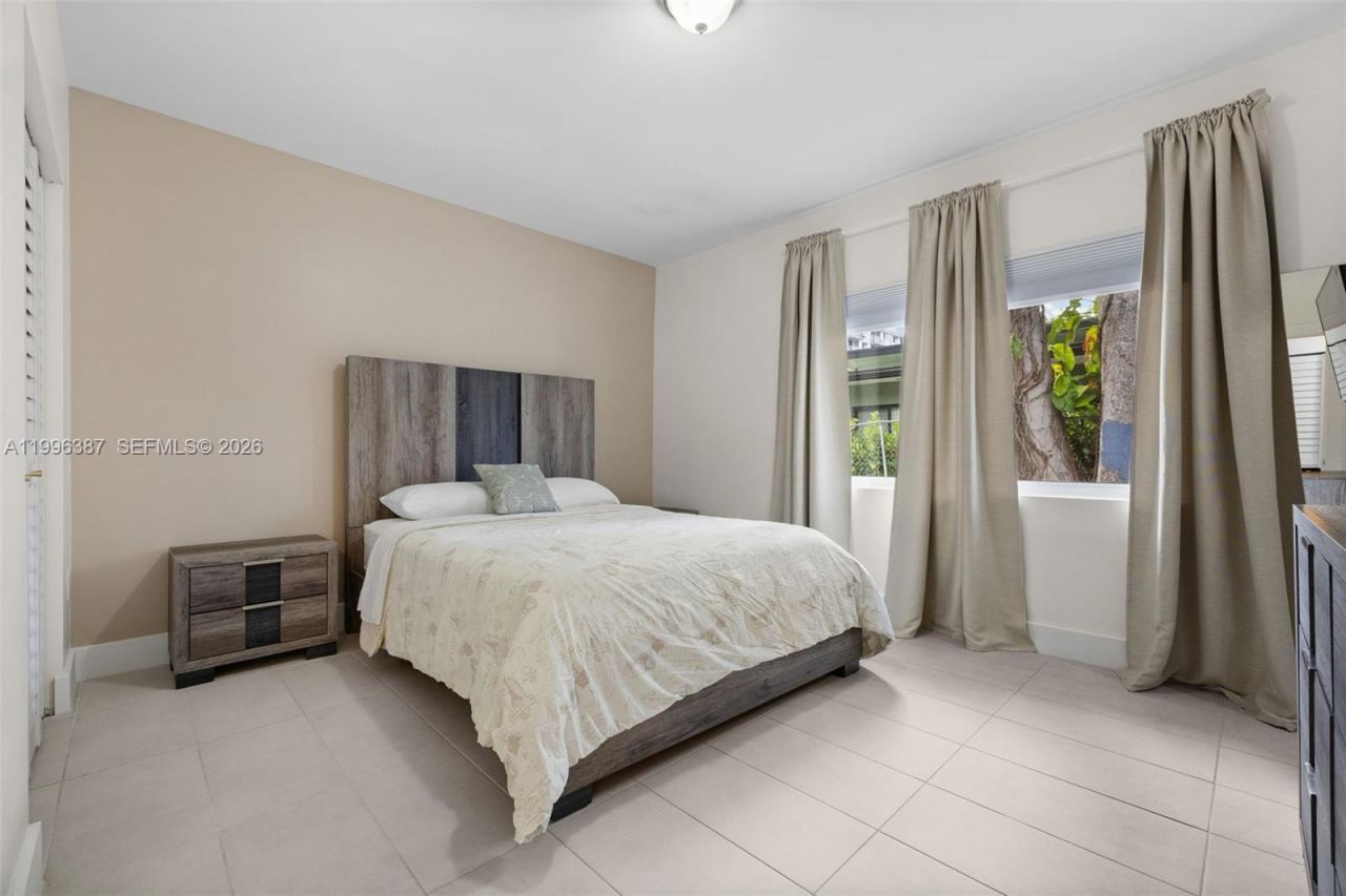 1286 NE 109th St, Unit 1, Miami, FL 33161 Photo